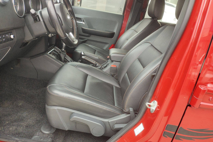 北京BJ40 2016款 40L 2.3T 自动四驱尊享版中控内饰19