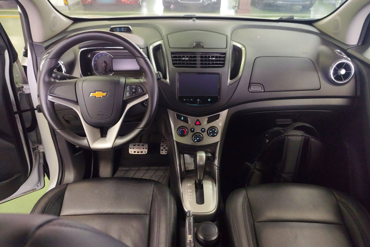 雪佛兰 创酷 2016款 1.4T 自动两驱豪华型中控内饰7002