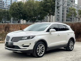 林肯MKC 2017款 2.0T 四驱尊雅版