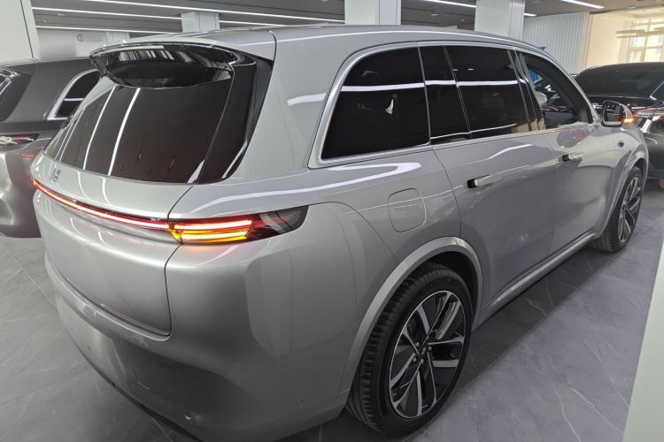 理想汽车 理想L8 2023款 Pro车身外观7