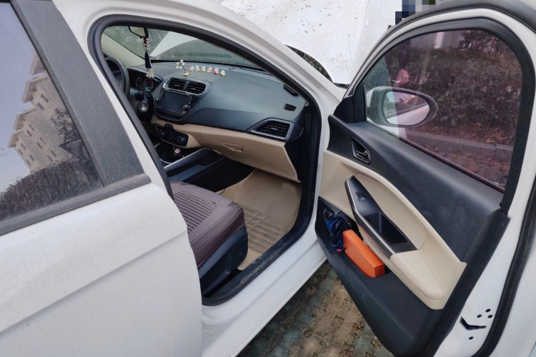 福特 福睿斯 2015款 1.5L 手动舒适型局部细节9005