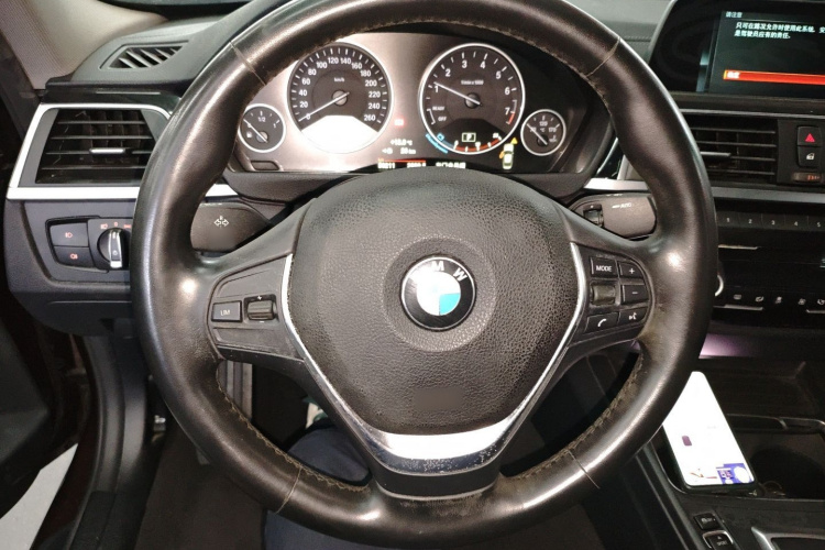 宝马3系 2018款 318Li中控内饰13