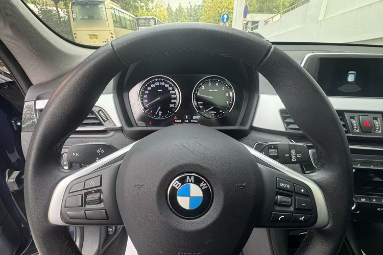 宝马X1 2018款 sDrive18Li 时尚型中控内饰7004