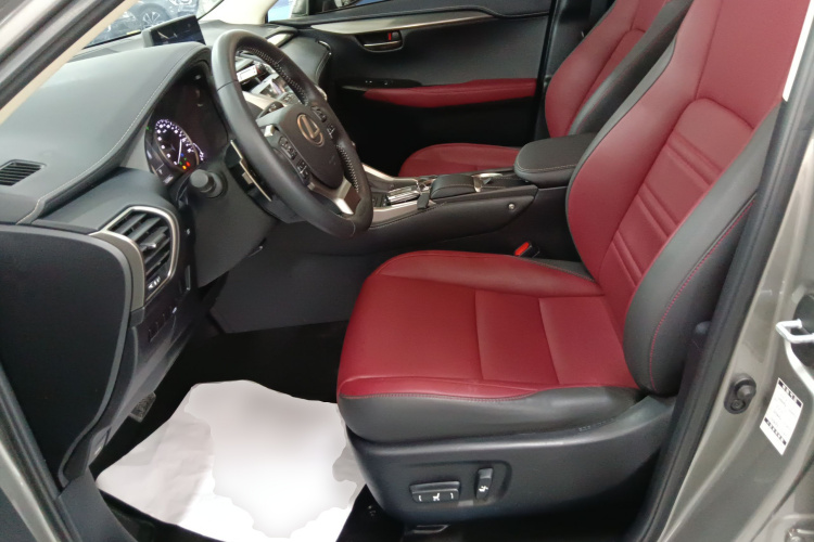 雷克萨斯NX 2020款 300 前驱 锋行版 国V中控内饰19