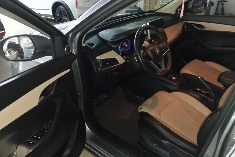 宝骏360 2018款 1.5L 自动豪华型 国V中控内饰20