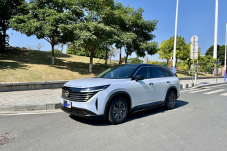 日产 探陆 2024款 380VC-TURBO 两驱智享版 7座