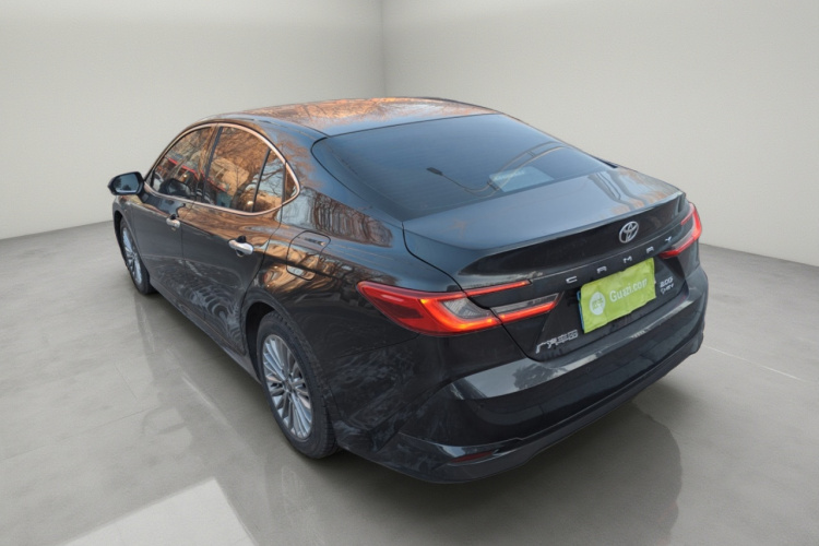 丰田 凯美瑞 2024款  双擎 2.0HG 尊贵版车身外观5