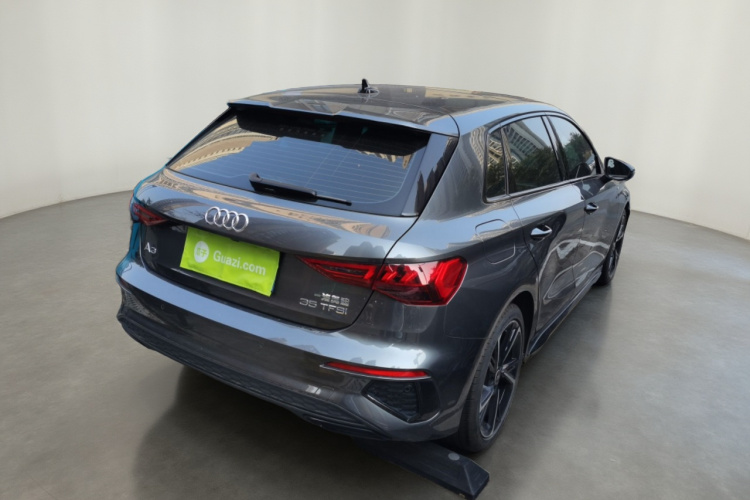 奥迪A3 2022款 Sportback 35 TFSI 时尚运动型车身外观7