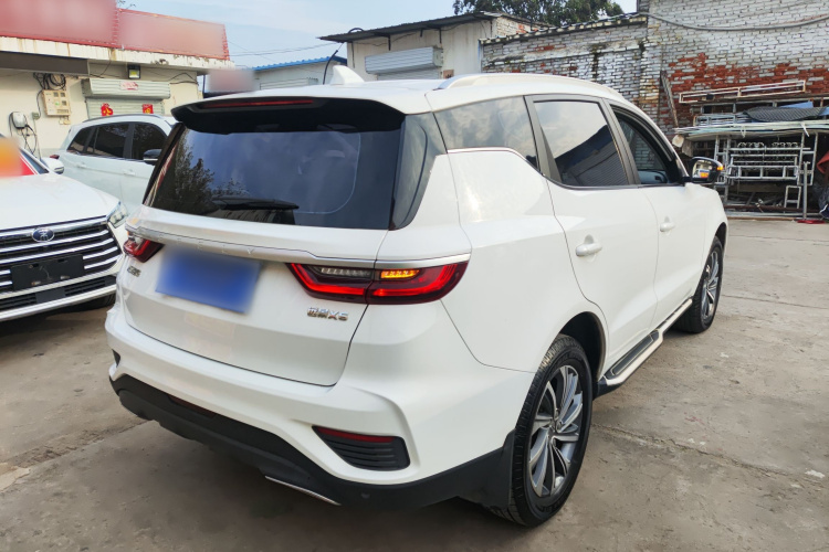 吉利汽车 远景X6 2020款 1.4T CVT尊贵型车身外观7