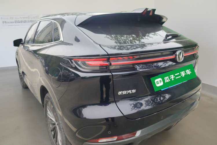 长安UNI-K 2021款 2.0T 卓越型车身外观5