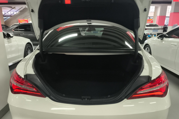 奔驰CLA 2017款 改款 CLA 200 时尚型机舱底盘23