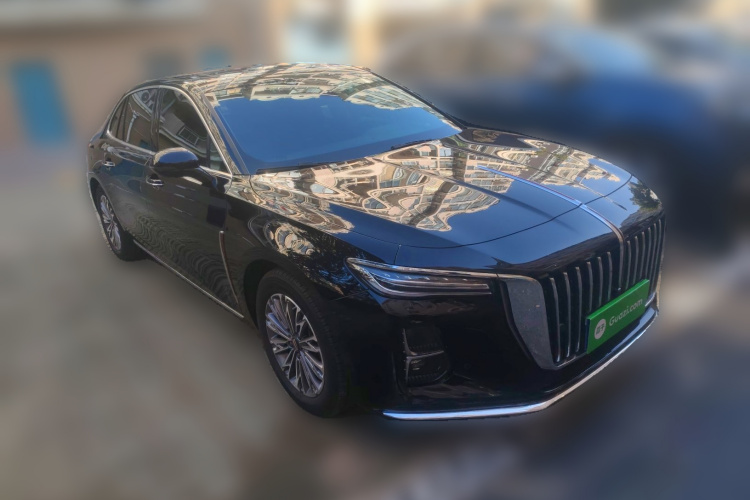 红旗H5 2023款 2.0T 自动智联旗享版车身外观3