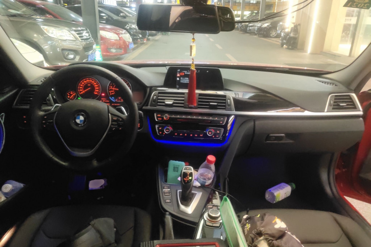 宝马3系 2017款 320Li M运动型中控内饰7002