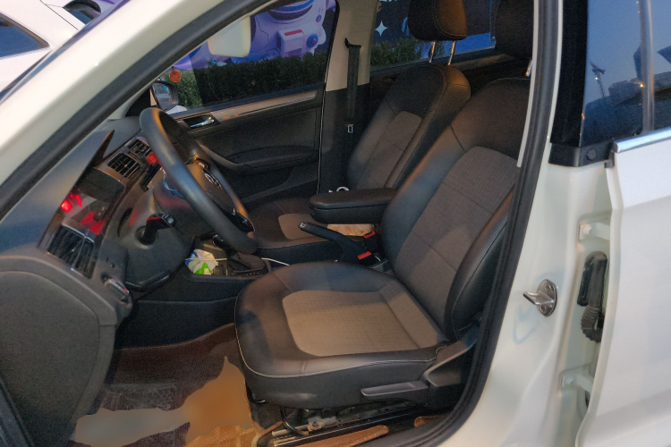 大众 桑塔纳 2019款 1.5L 自动舒适版 国VI中控内饰19