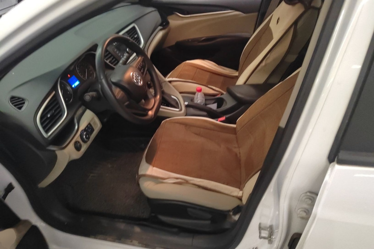 别克 英朗 2015款 15N 自动进取型局部细节19