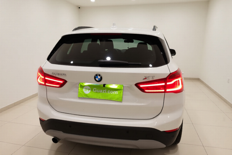 宝马X1 2016款 sDrive18Li 时尚型车身外观6