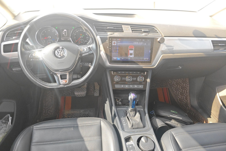 大众 2018款 途安L 280TSI DSG风尚版 7座 国V中控内饰12