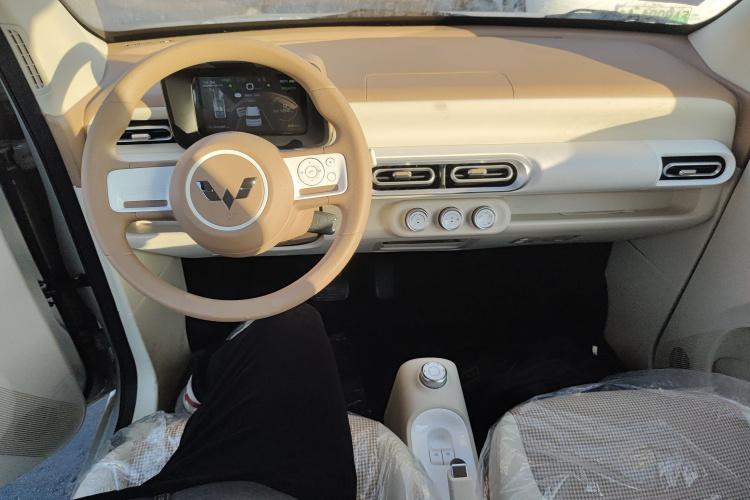 五菱汽车 宏光MINIEV 2024款 第三代 215km 青春版中控内饰7002