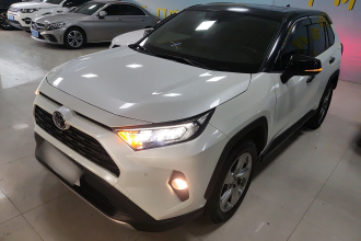 丰田 RAV4荣放 2022款 2.0L CVT两驱风尚Plus版