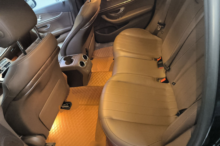 奔驰E级 2020款 改款 E 260 L中控内饰21