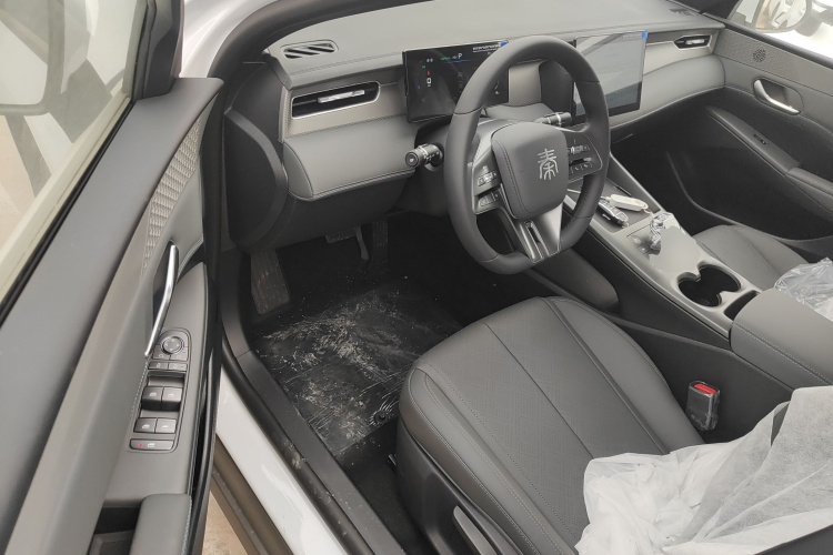 比亚迪 秦PLUS 2025款 DM-i 智驾版 55KM领先型中控内饰20