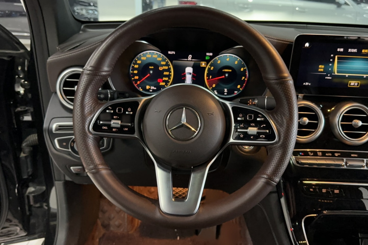 奔驰GLC 2021款 GLC 260 L 4MATIC 动感型局部细节13