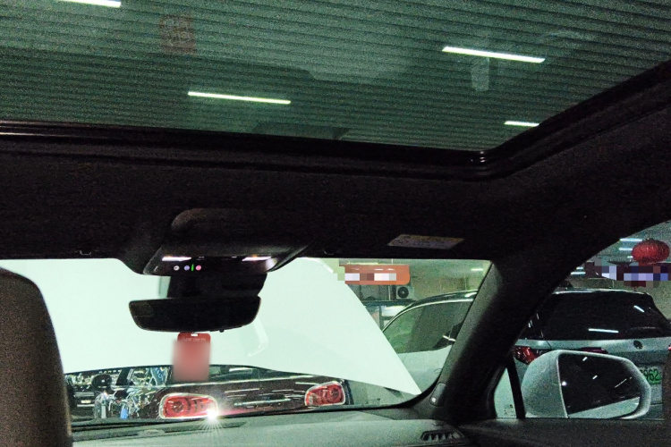 凯迪拉克XT4 2020款 改款 28T 四驱铂金运动版中控内饰22