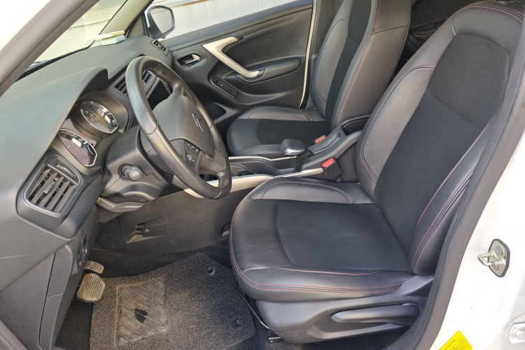 雪铁龙C3-XR 2015款 1.6L 自动先锋型中控内饰19