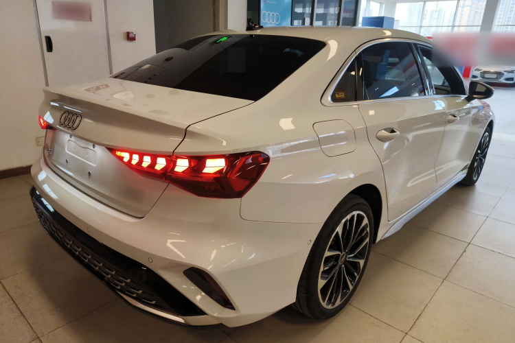 奥迪A3 2025款 A3L Limousine 35TFSI 飞驰尊享型 +豪华臻选包车身外观7