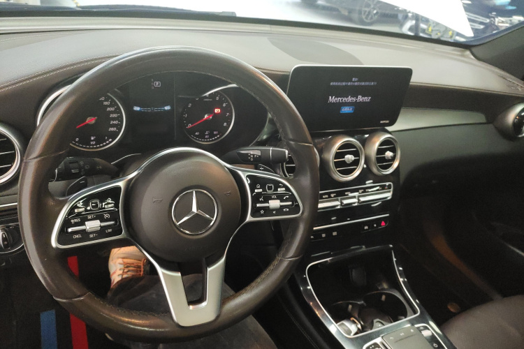 奔驰GLC 2020款 GLC 260 L 4MATIC 动感型中控内饰12