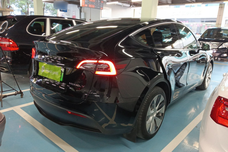特斯拉 Model Y 2022款 后轮驱动版车身外观6005
