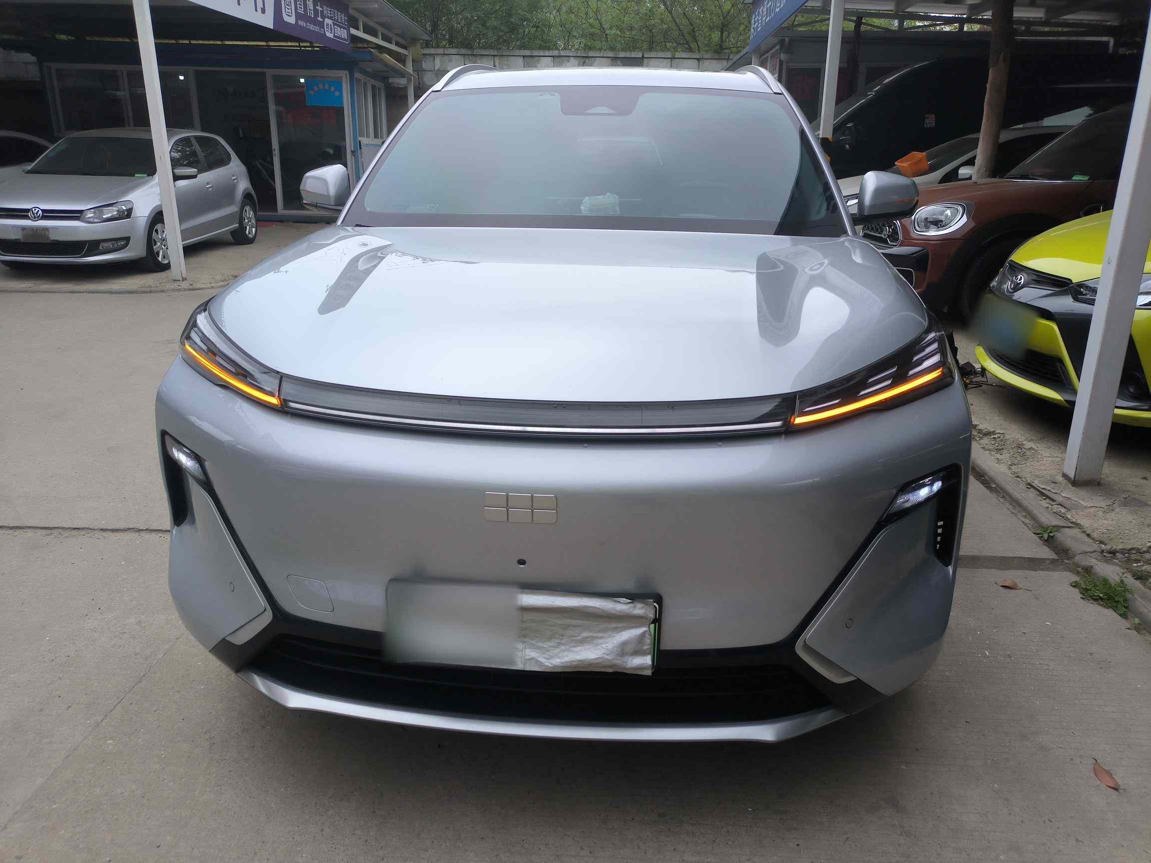 吉利银河 银河星舰7 EM-i 2025款 120km 探索+版(1)