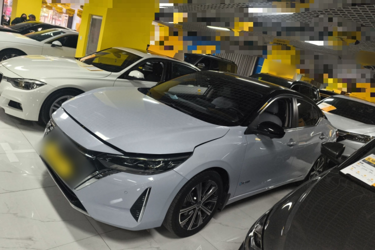 日产 轩逸 2023款 超混电驱 超豪华Ultra车身外观6003