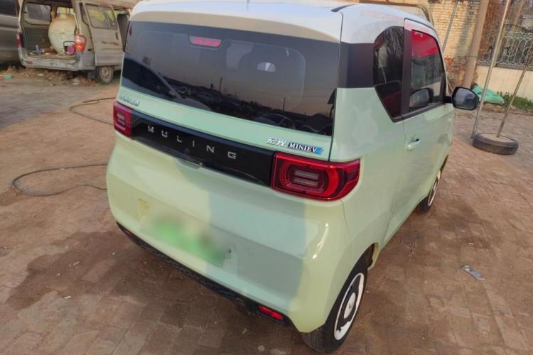 五菱汽车 宏光MINIEV 2022款 马卡龙臻享款 磷酸铁锂车身外观6005