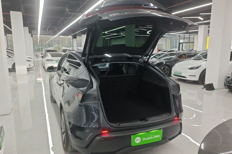 特斯拉 Model Y 2025款 长续航全轮驱动 首发版局部细节23