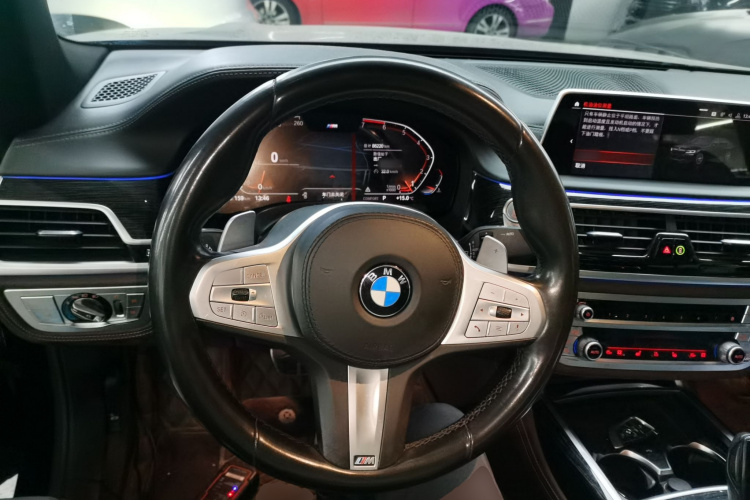 宝马7系 2019款 改款 730Li M运动套装中控内饰13