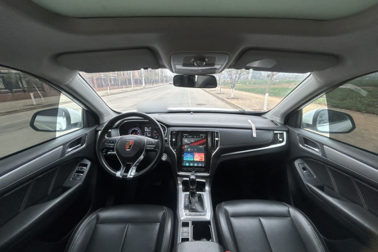 荣威RX5 2018款 20T 两驱自动互联网智惠版中控内饰7004