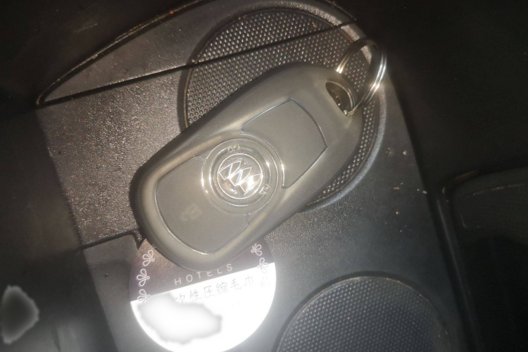 别克GL6 2019款 18T 6座互联尊贵型 国VI中控内饰7001