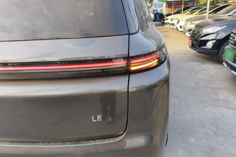 理想汽车 理想L8 2023款 Air车身外观9