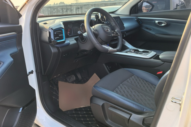 广汽传祺 传祺GS3 2023款 影速 270T 劲取版中控内饰7003