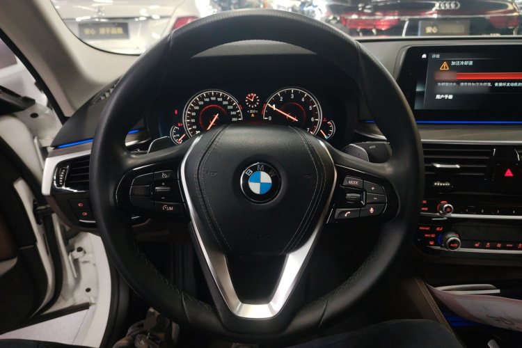 宝马5系 2018款 530Li 领先型 豪华套装局部细节13