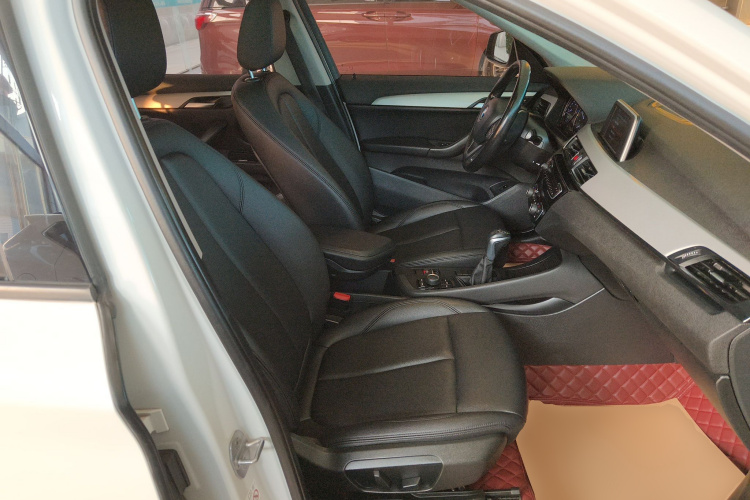 宝马X1 2019款 sDrive18Li 时尚型局部细节41