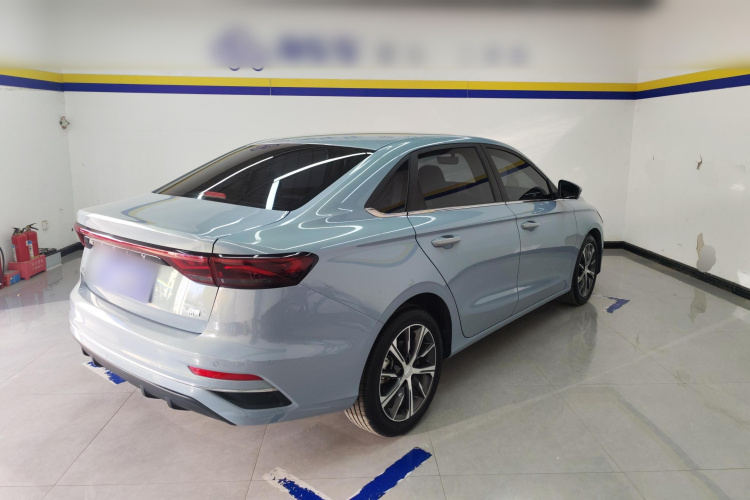 吉利汽车 帝豪 2023款 第4代冠军版 1.5L CVT旗舰型车身外观7