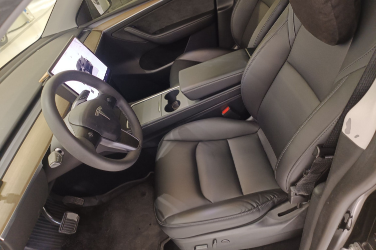 特斯拉 Model Y 2022款 改款 后轮驱动版中控内饰19