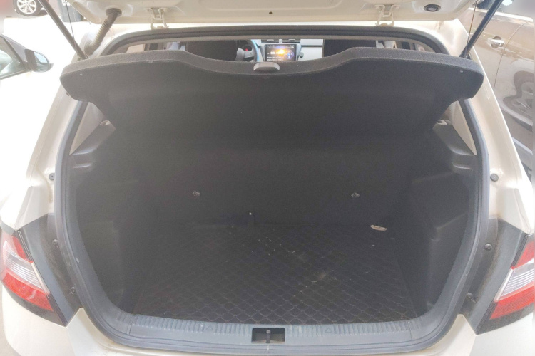 斯柯达 晶锐 2017款 1.4L 自动车享版局部细节23