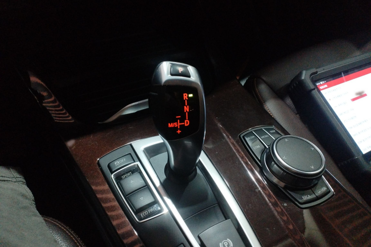 宝马X4 2014款 xDrive20i X设计套装局部细节18