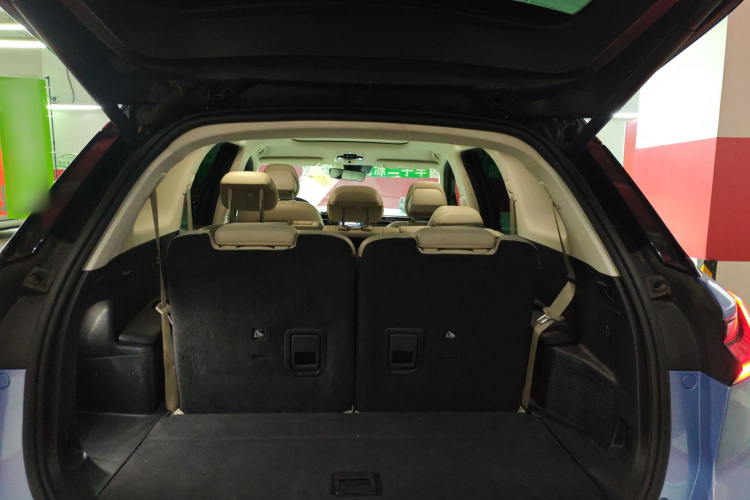 蔚来ES8 2018款 355KM 基准版 七座版机舱底盘23