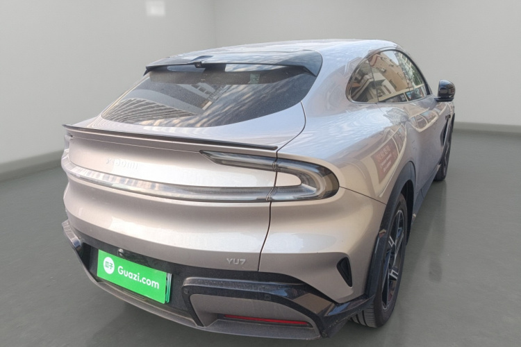 小米汽车 小米YU7 2025款 超长续航四驱Pro版车身外观7