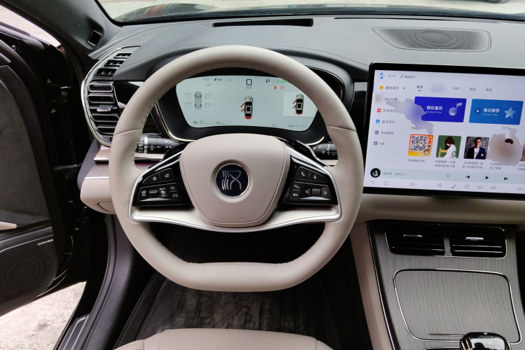 比亚迪 汉 2025款 EV 701KM尊享型中控内饰13