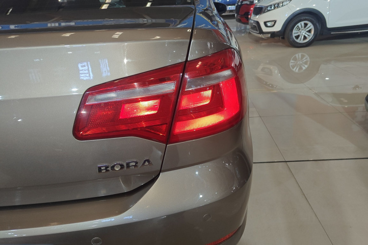 大众 宝来 2015款 质惠版 1.6L 手动时尚型车身外观6006